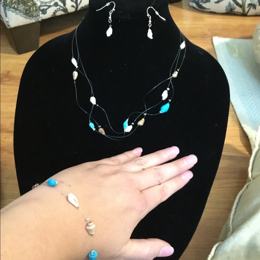 “Invisible” seashell necklace, bracelet, earrings